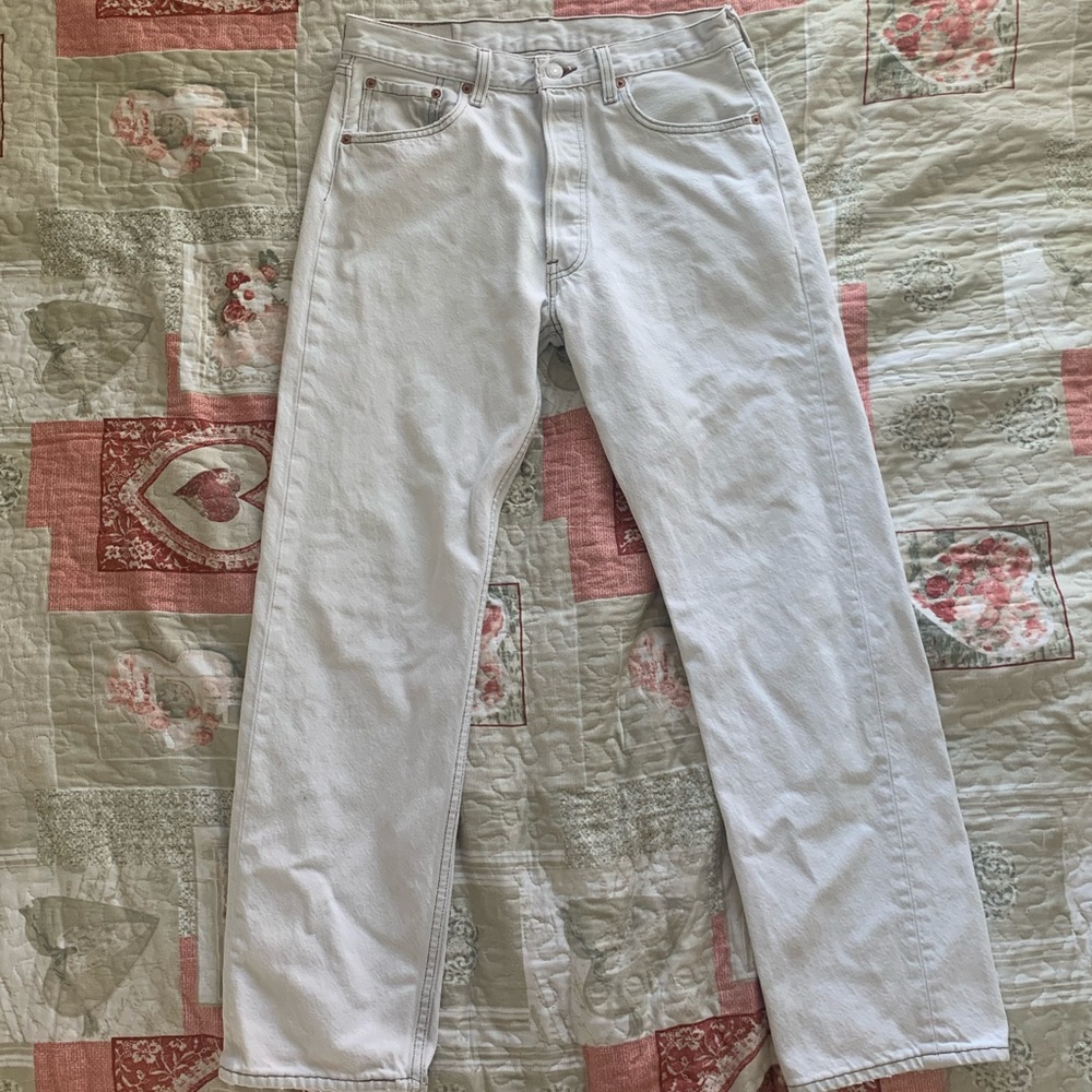 Levi’s white jeans